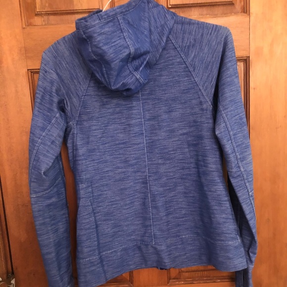 the north face women’s athletic jacket - Picture 2 of 4